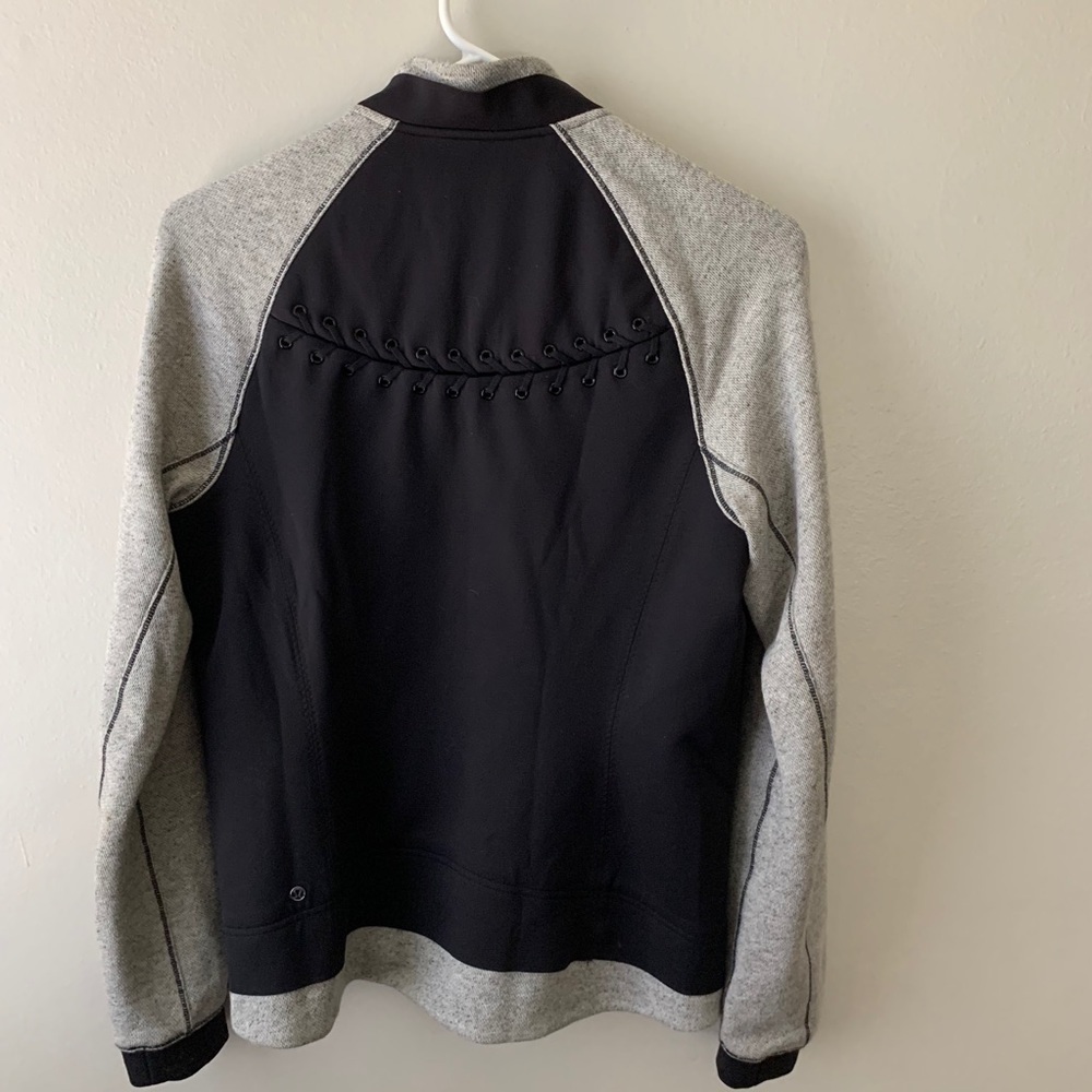 Lululemon Var-City Bomber Heather Black Jacket size 6 - Picture 5 of 8